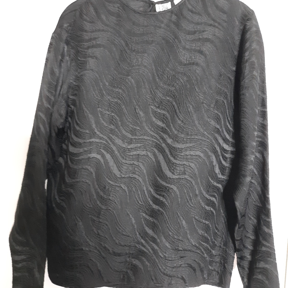 NWT Hero blouse - Picture 2 of 7